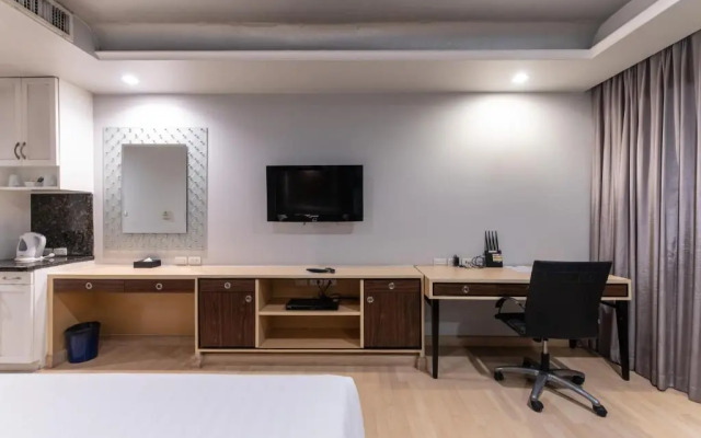 Отель Admiral Premier Bangkok