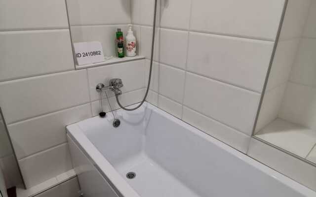 Апартаменты на Бульваре 30-летия Победы 42