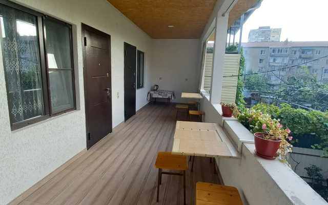 Mari Guest house