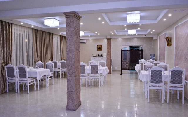 Loo De Luxe Hotel