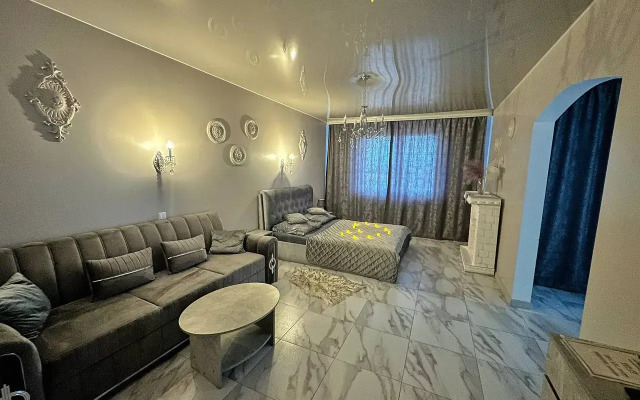 Apartamenty Kvartira-Studiya V Tsentre Bobrujska Na 19 Etazhe