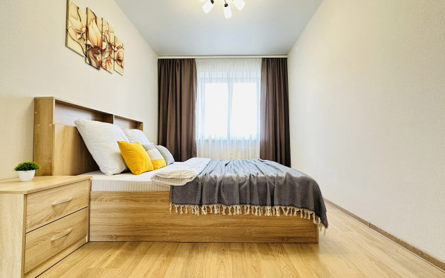 Uutnaya Evro-dvukhkomnatnaya u Naberezhnoy Flat