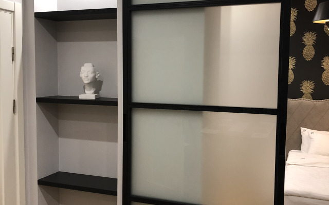 Апартаменты 4-комнатные HomeApart Сторожовская, 6