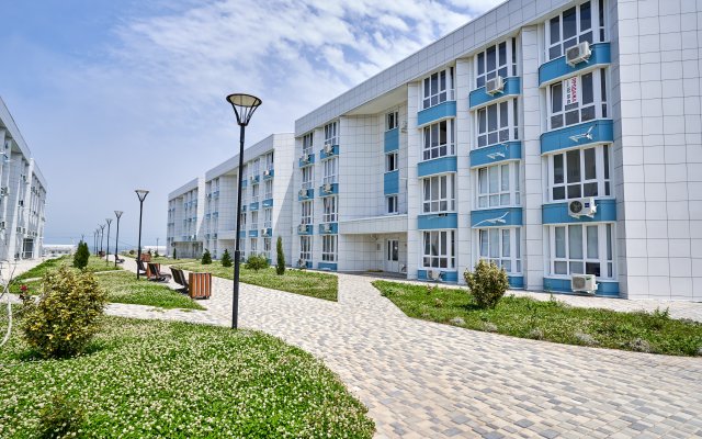 Admiral's Lagoon Apartment Hotel