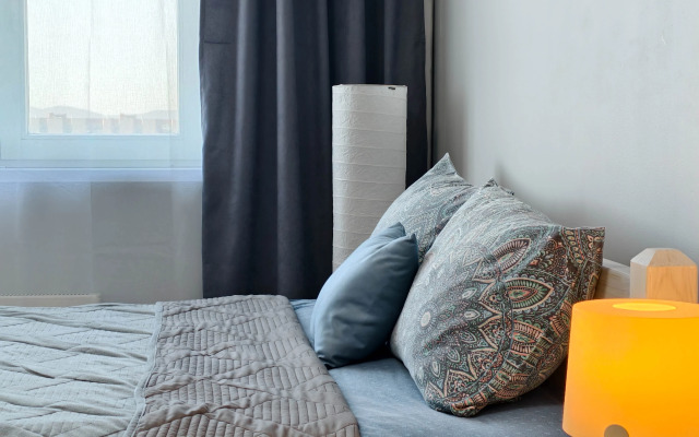 Uyutnaya S Dizaynerskim Remontom I Shikarnym Vidom Flat