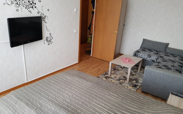 Na Kommunalnoy 15 Flat