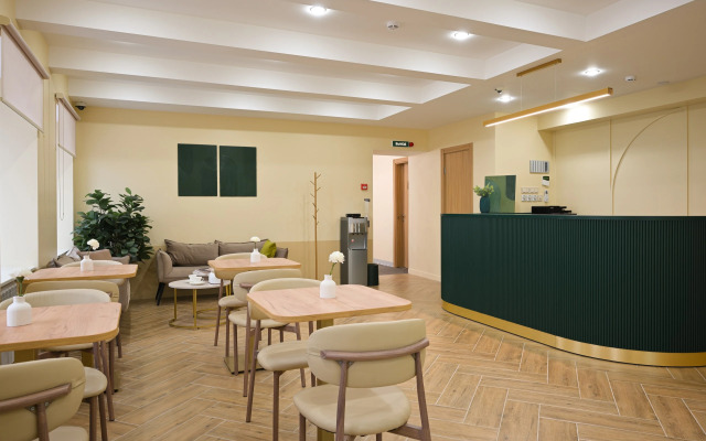 Mirum Hotel