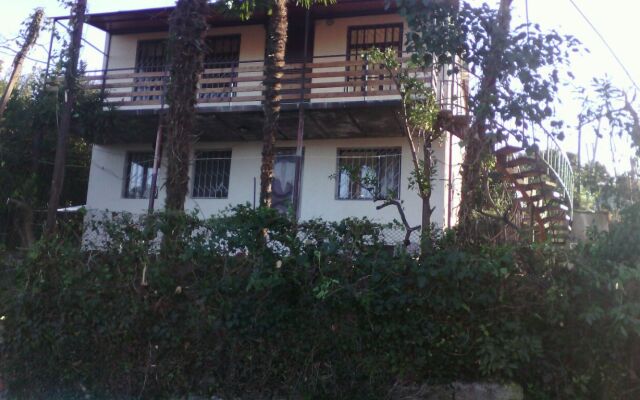 Semeyny Guest House