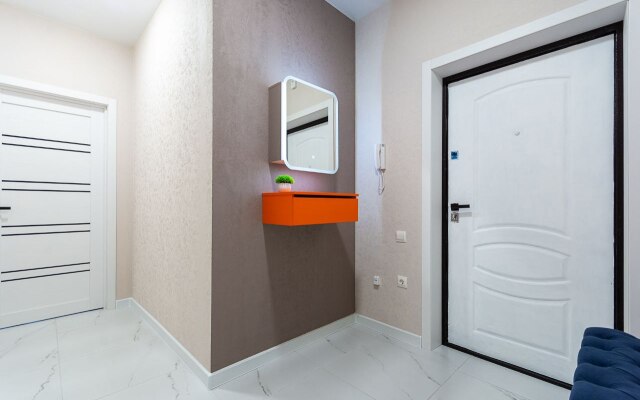 Kolibri Ryadom s Parkom Galitskogo Flat