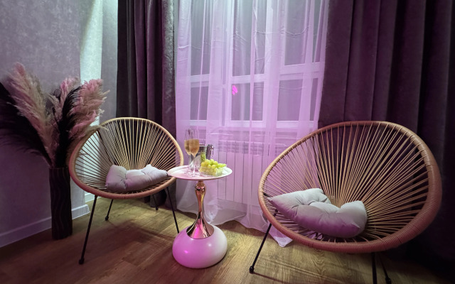 S Dizaynerskim Remontom V Novom Dome Flat