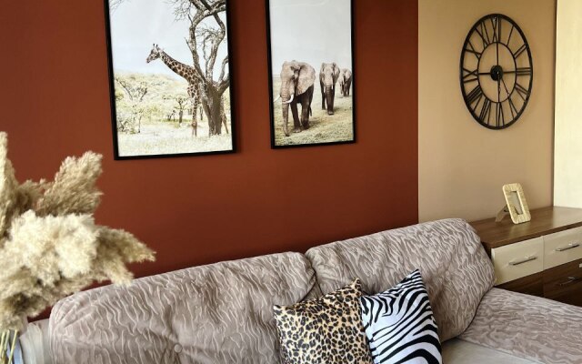 UraganApart Safari v dome Shurika Apartments 2
