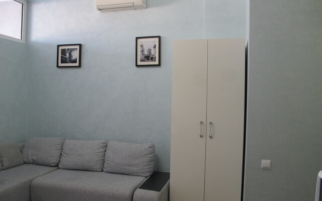 Bulvar Nadezhd 6/2 Apartaments