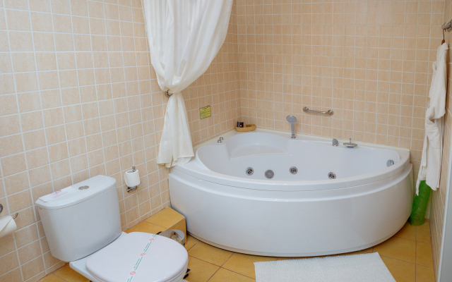 Avrora Hotel