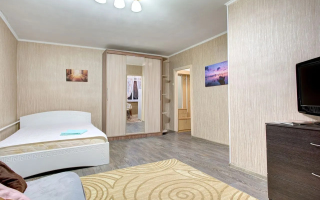 Na Minskoy Ulitse 96 Flat