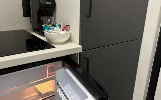 Квартира Уютная студия посуточно рядом с метро Петроградская