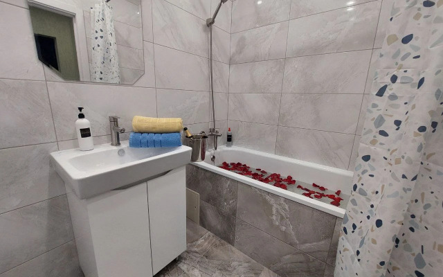 Квартира евродвушка с видом на озера