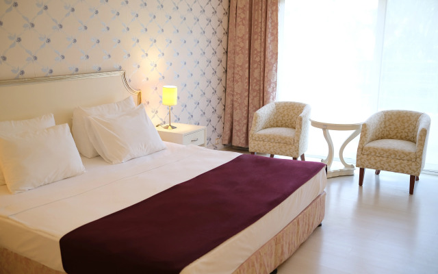 Presa Di Finica Hotel & Suites