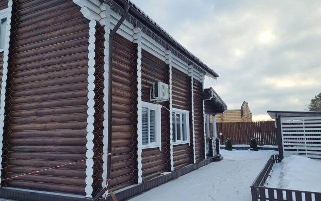 Uyutny Dvorik Guest house