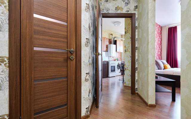 1-K V Tsentre Goroda Ryadom S Krasnoarmeyskoy Flat