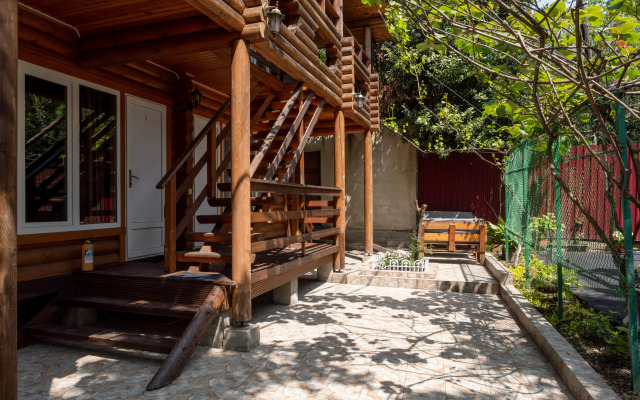 Lyubimy Dvorik Guest house
