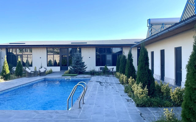 Вилла Mughni Family House