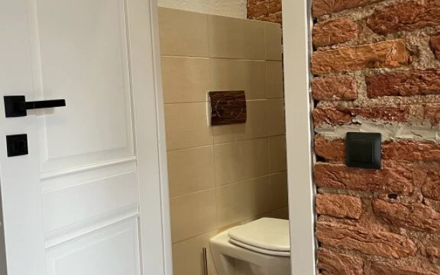 English 27 Apartment