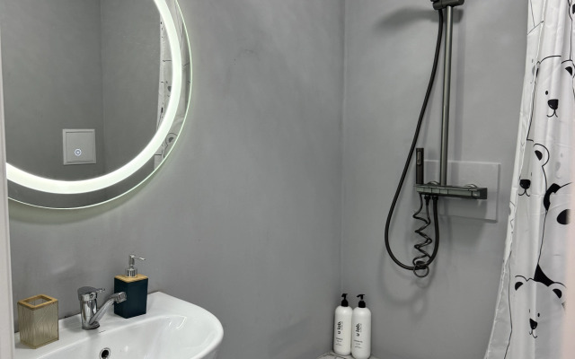 Квартира рядом с акварком