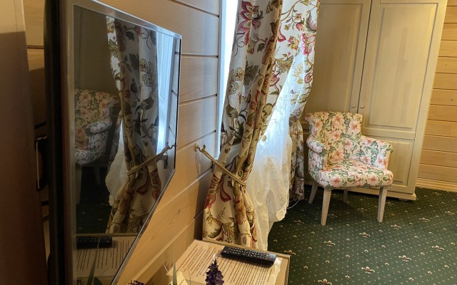 Usad'ba Demidova Guest House