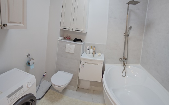 Квартира на Хрустальногорской 93