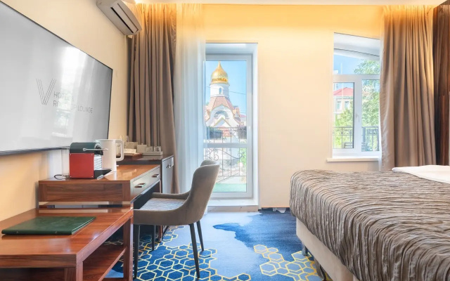 Отель V Hotel&Rooftop Lounge