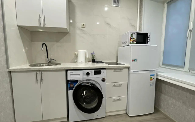 Na Vokzalnoy 1-43 Flat