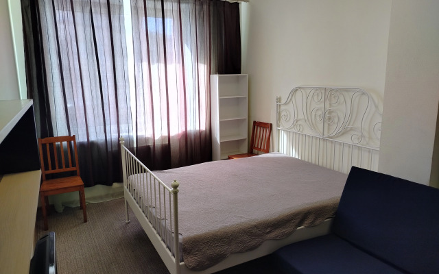 Polnotsennaya odnushka na ul. Ordzhonikidze Flat