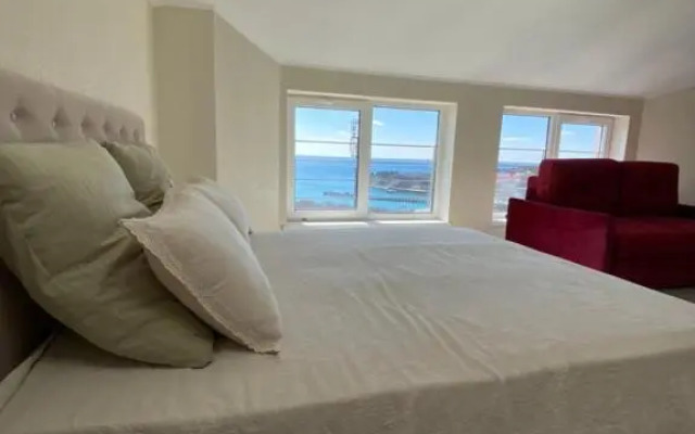 Апартаменты в Голубой Бухте 36