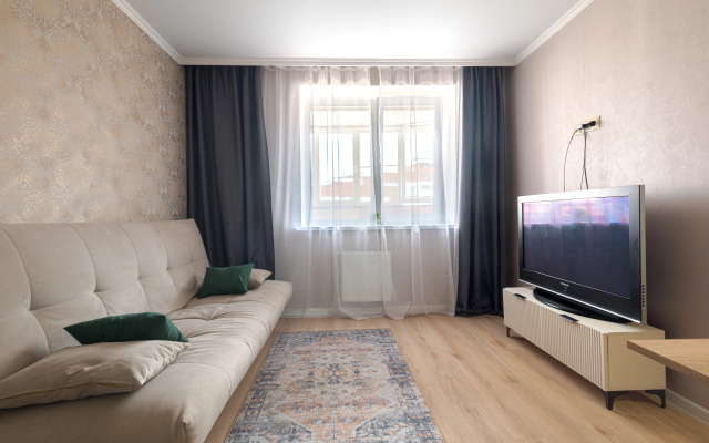 V Tsentre Na Gagarina Ot RentAp Flat