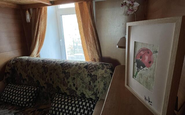 Artist na Zvetnom Bulvare Hostel