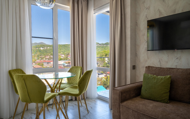 Studiya S Basseynom I Vidom Na Gory Apartments