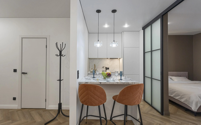 Pervy Posutochny Flat