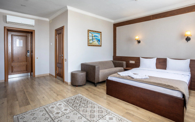 Sacvoyage Hotel