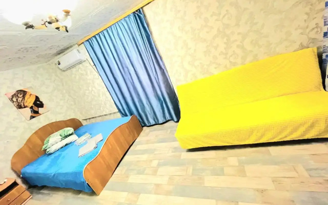 Na Olega Koshevogo 7 Apartments