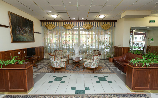 Отель Лебедь