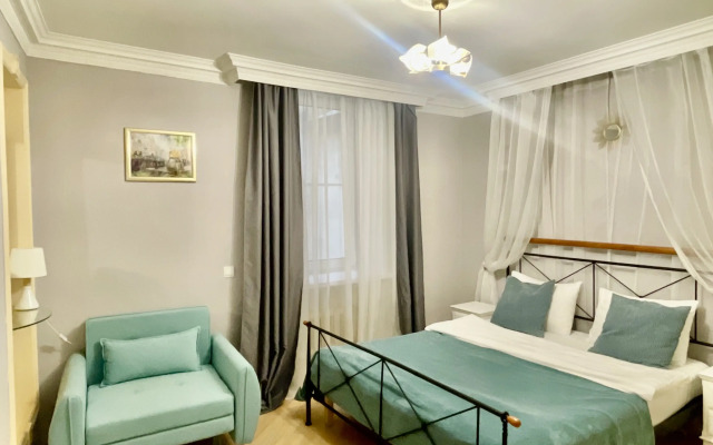 Апартаменты Набережная Канала Грибоедова 12