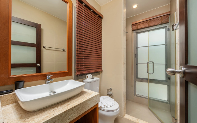 Вилла Nai Harn Pool Villa Bond