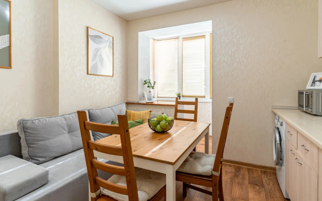 U parka Galitskogo Apart-Otelika na Geroyev Razvedchikov Flat