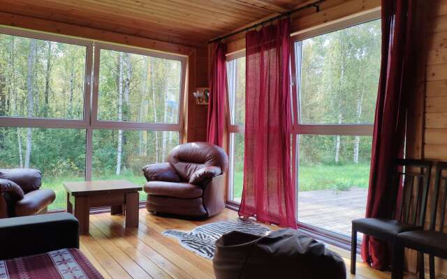 Дом с баней и камином