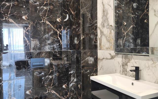 S Dizaynerskim Remontom Villa