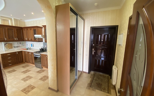 Апартаменты 201 Колхозная 9