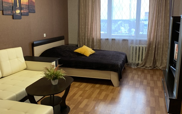 Квартира с Балконом на Строителей 28