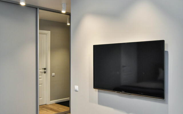 KRASROOM LYUKS v Centre Flat