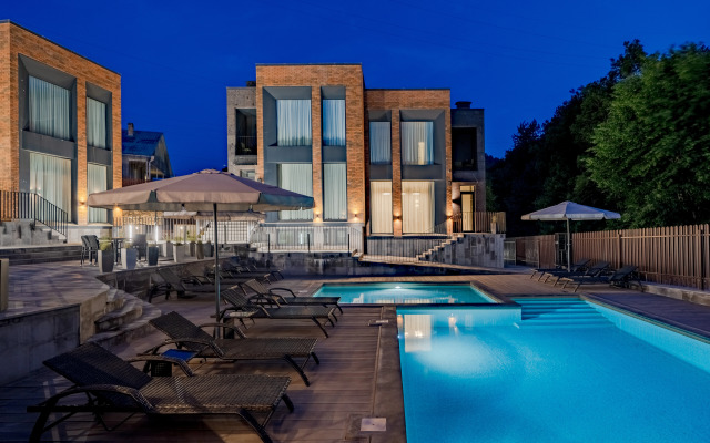 Aurora Luxe