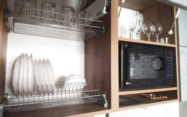V Vysotke U Vokzala Flat
